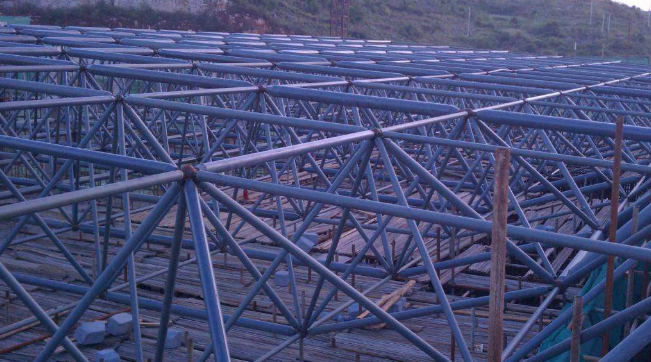江阴概述网架加工中对钢材的质量的过细恳求